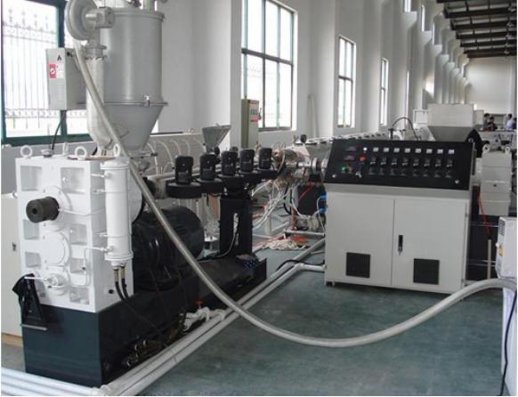 Multi-layer pipe making machine