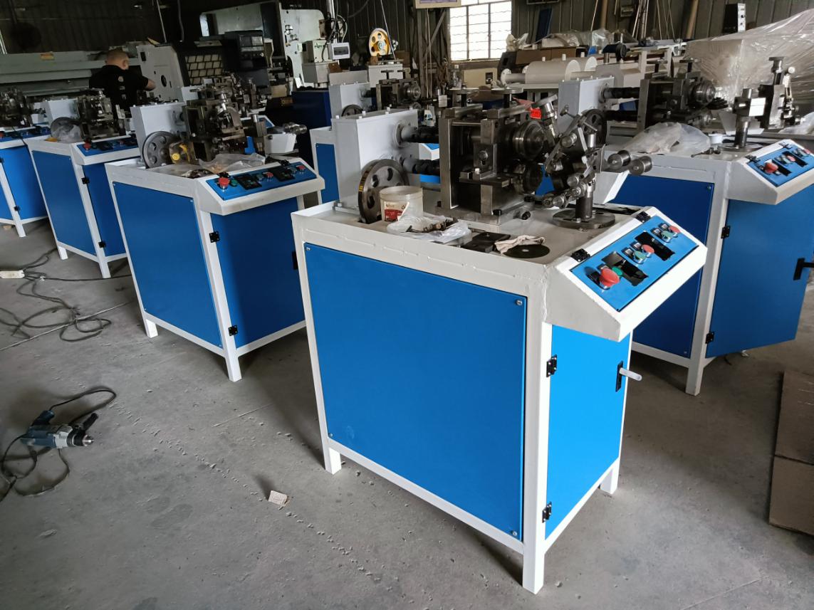 Interlock metal exhaust pipe machine